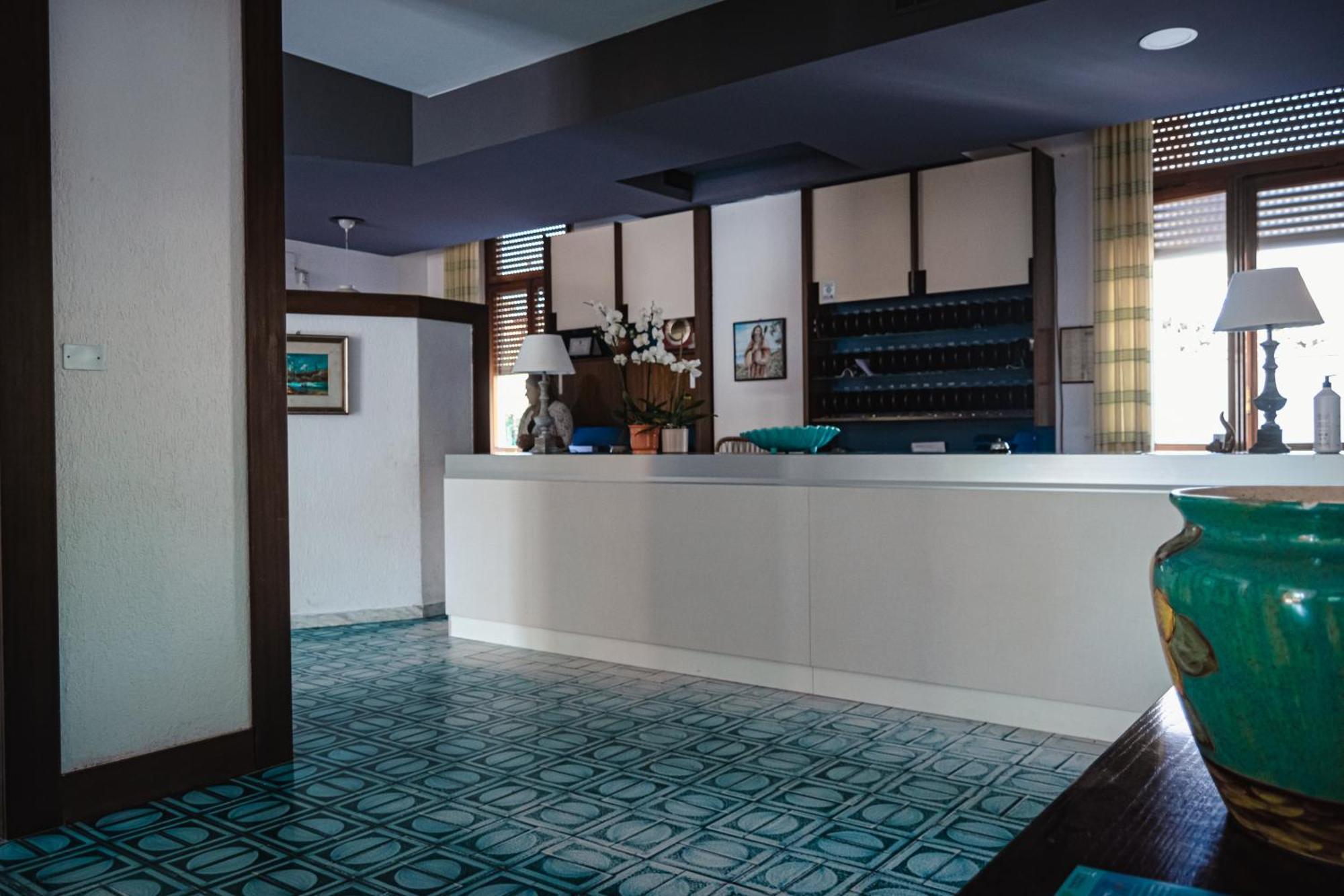 Hotel Mediterraneo Guardia Piemontese Terme Kültér fotó